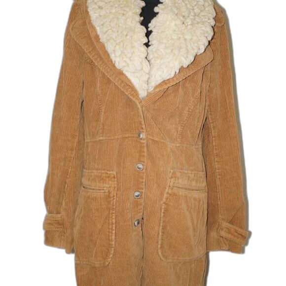 Corduroy Free People Button Up Jacket with a Removable Fur Collar - Picture 2 of 11